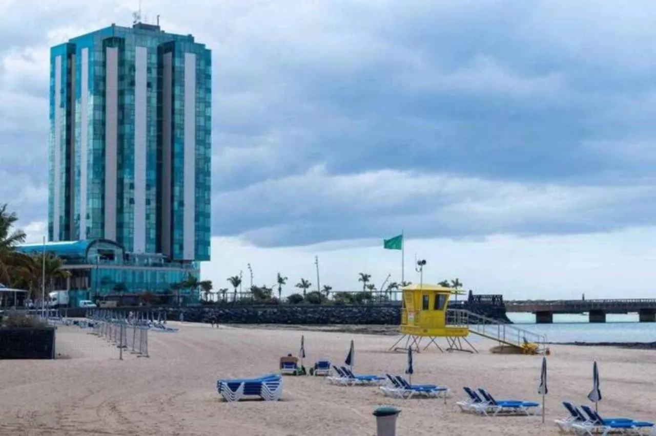 Las 3 Palmeras De Arrecife Spanje